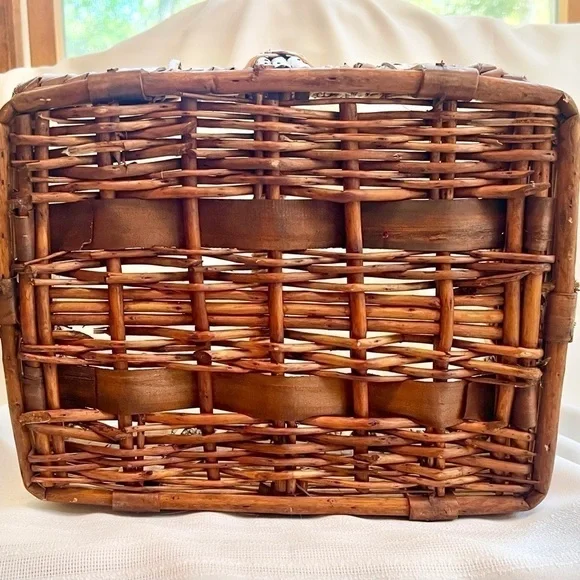 Hand Woven Basket with Handle Vintage Intricate Design EUC - Picture 5 of 14